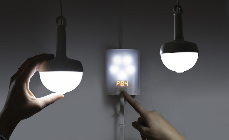 Gravity Self-Powered LED Lamp